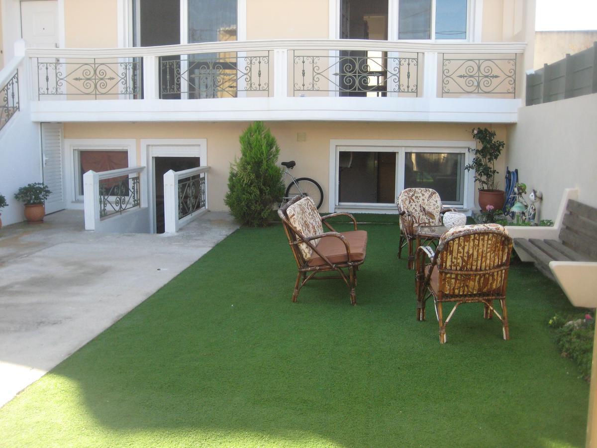 Rea'S Guest House Artemida  Exterior foto